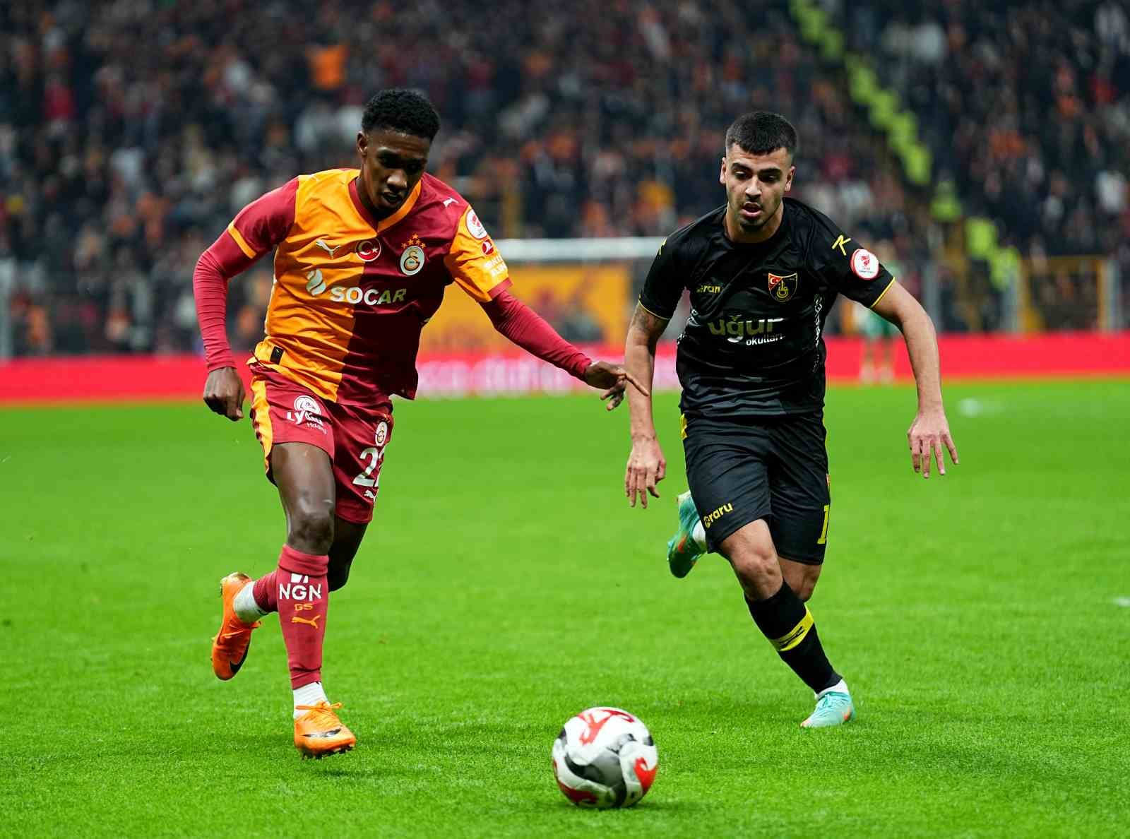Ziraat Türkiye Kupası: Galatasaray: 3 - İstanbulspor: 1 (İlk yarı)
