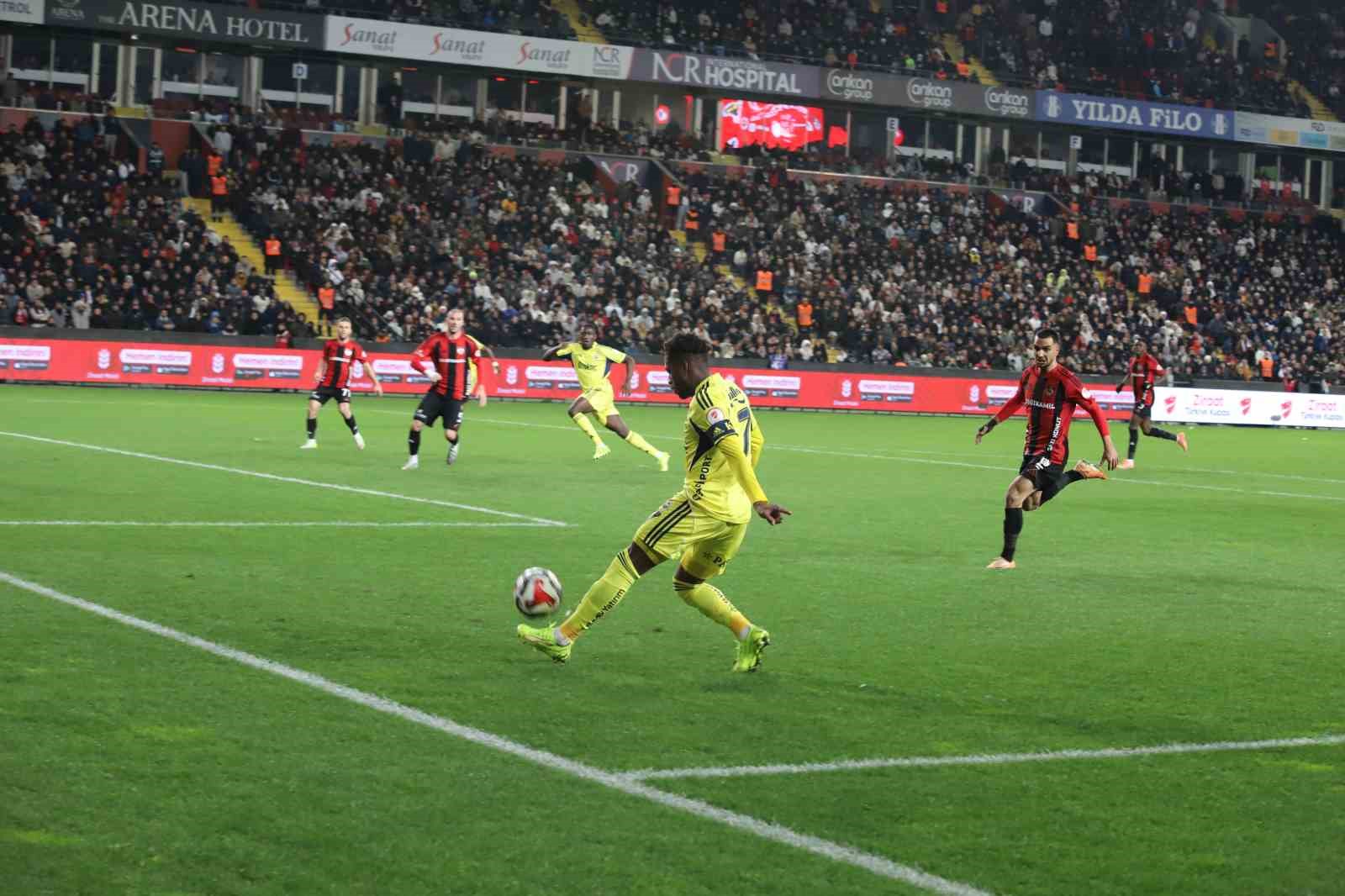 Ziraat Türkiye Kupası: Gaziantep FK: 0 - Fenerbahçe: 1 (İlk yarı)
Ziraat Türkiye Kupası: Gaziantep FK: 0 - Fenerbahçe: 1 (İlk yarı)
