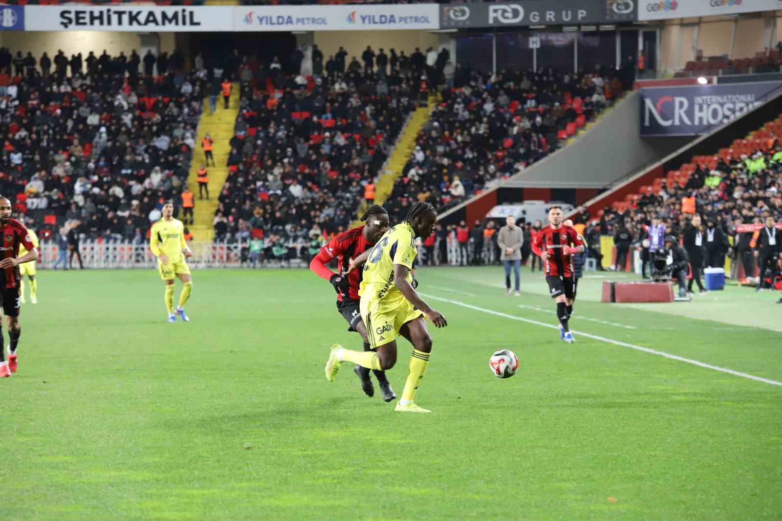 Ziraat Türkiye Kupası: Gaziantep FK: 0 - Fenerbahçe: 1 (İlk yarı)
Ziraat Türkiye Kupası: Gaziantep FK: 0 - Fenerbahçe: 1 (İlk yarı)