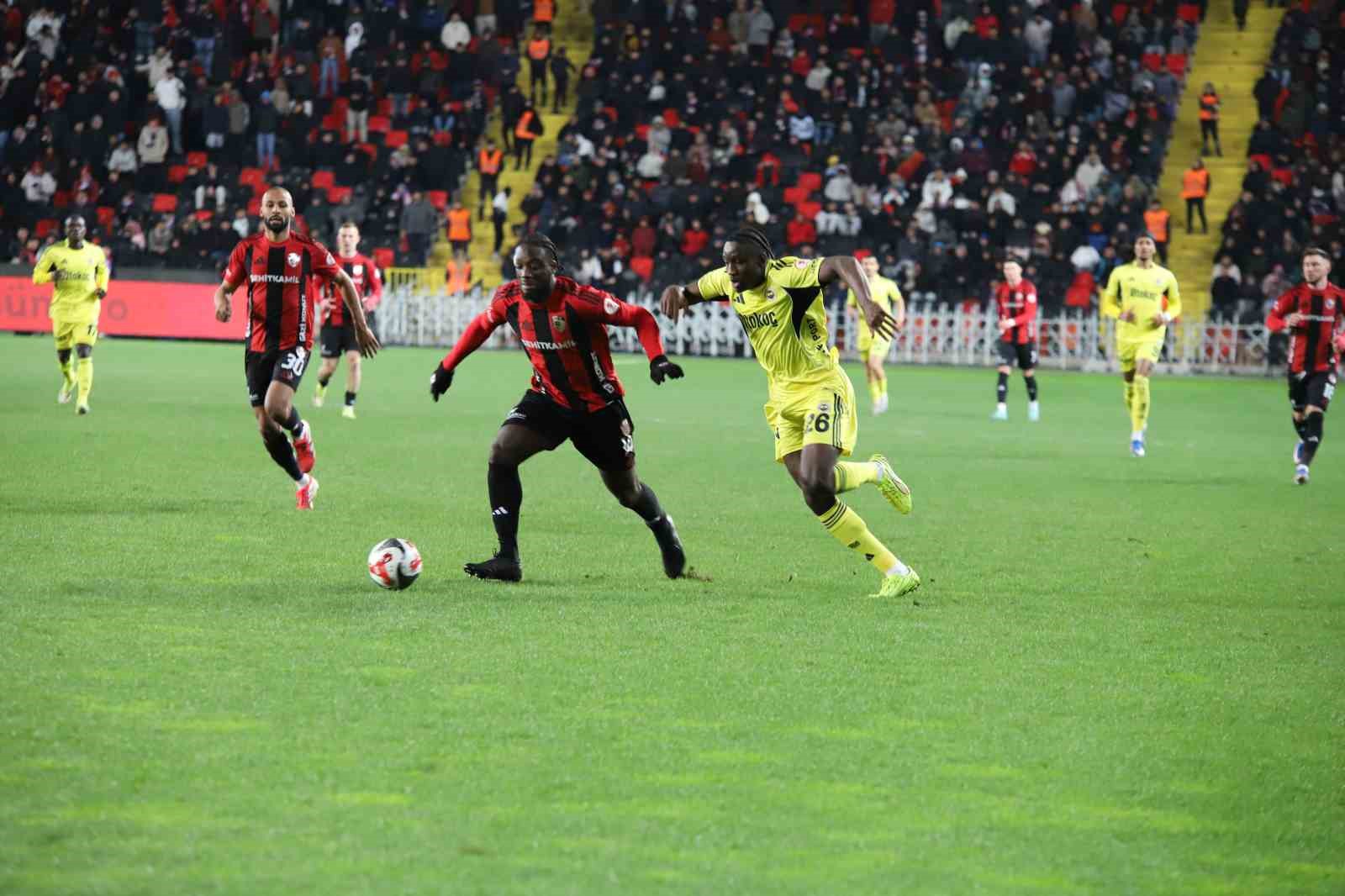 Ziraat Türkiye Kupası: Gaziantep FK: 0 - Fenerbahçe: 1 (İlk yarı)
Ziraat Türkiye Kupası: Gaziantep FK: 0 - Fenerbahçe: 1 (İlk yarı)