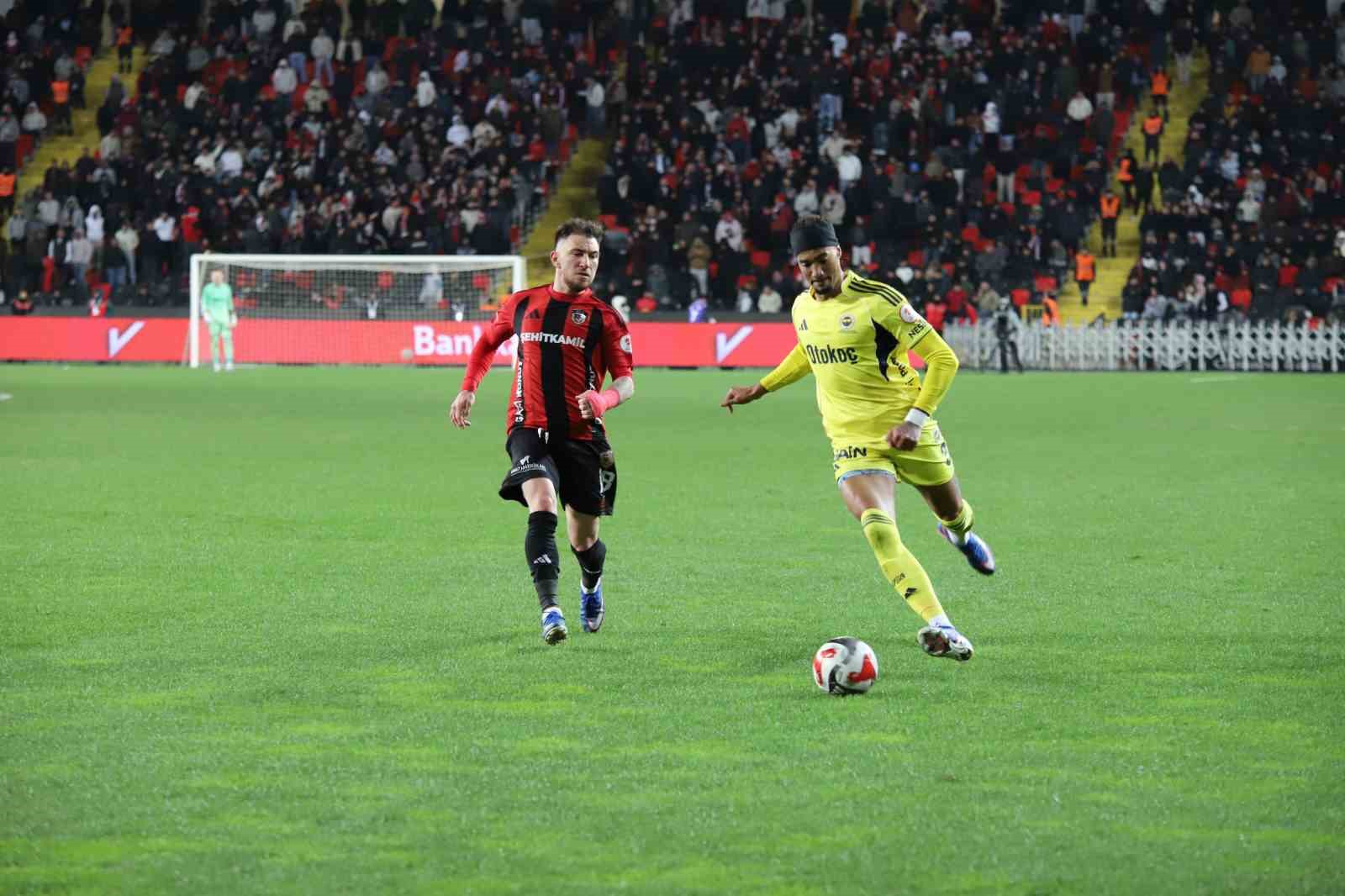 Ziraat Türkiye Kupası: Gaziantep FK: 0 - Fenerbahçe: 1 (İlk yarı)
Ziraat Türkiye Kupası: Gaziantep FK: 0 - Fenerbahçe: 1 (İlk yarı)