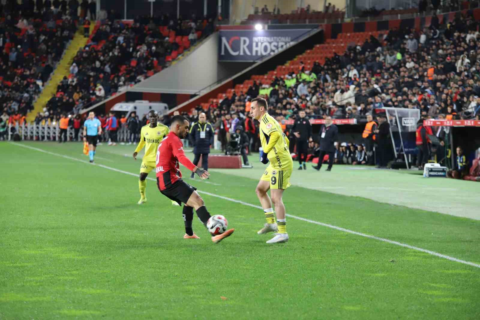 Ziraat Türkiye Kupası: Gaziantep FK: 0 - Fenerbahçe: 1 (İlk yarı)
Ziraat Türkiye Kupası: Gaziantep FK: 0 - Fenerbahçe: 1 (İlk yarı)