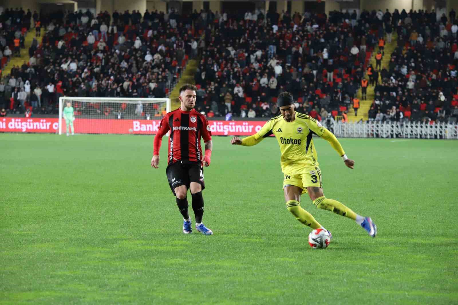 Ziraat Türkiye Kupası: Gaziantep FK: 0 - Fenerbahçe: 1 (İlk yarı)
Ziraat Türkiye Kupası: Gaziantep FK: 0 - Fenerbahçe: 1 (İlk yarı)