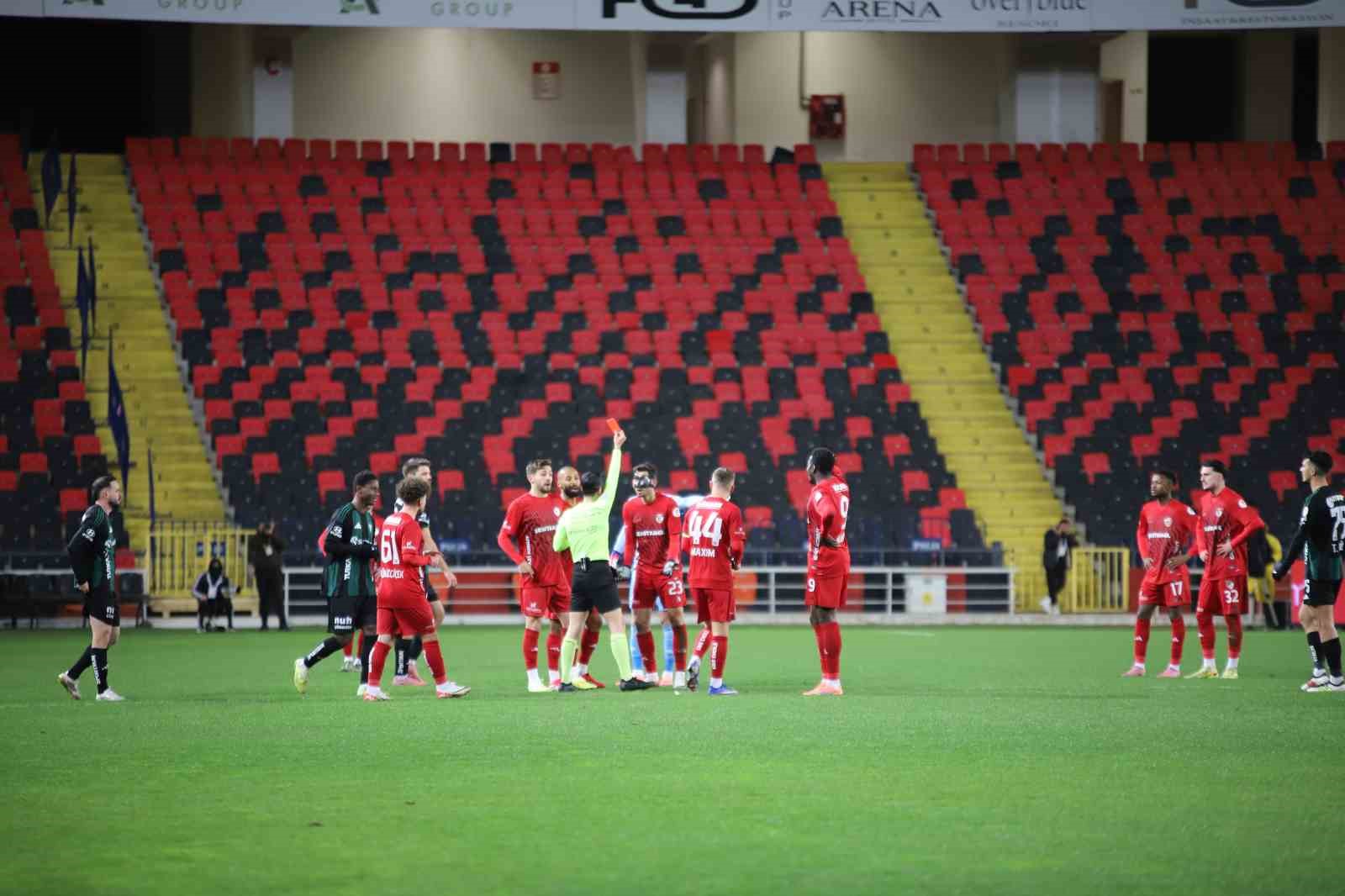 Ziraat Türkiye Kupası: Gaziantep FK: 0 - Kocaelispor: 0 (İlk yarı)
