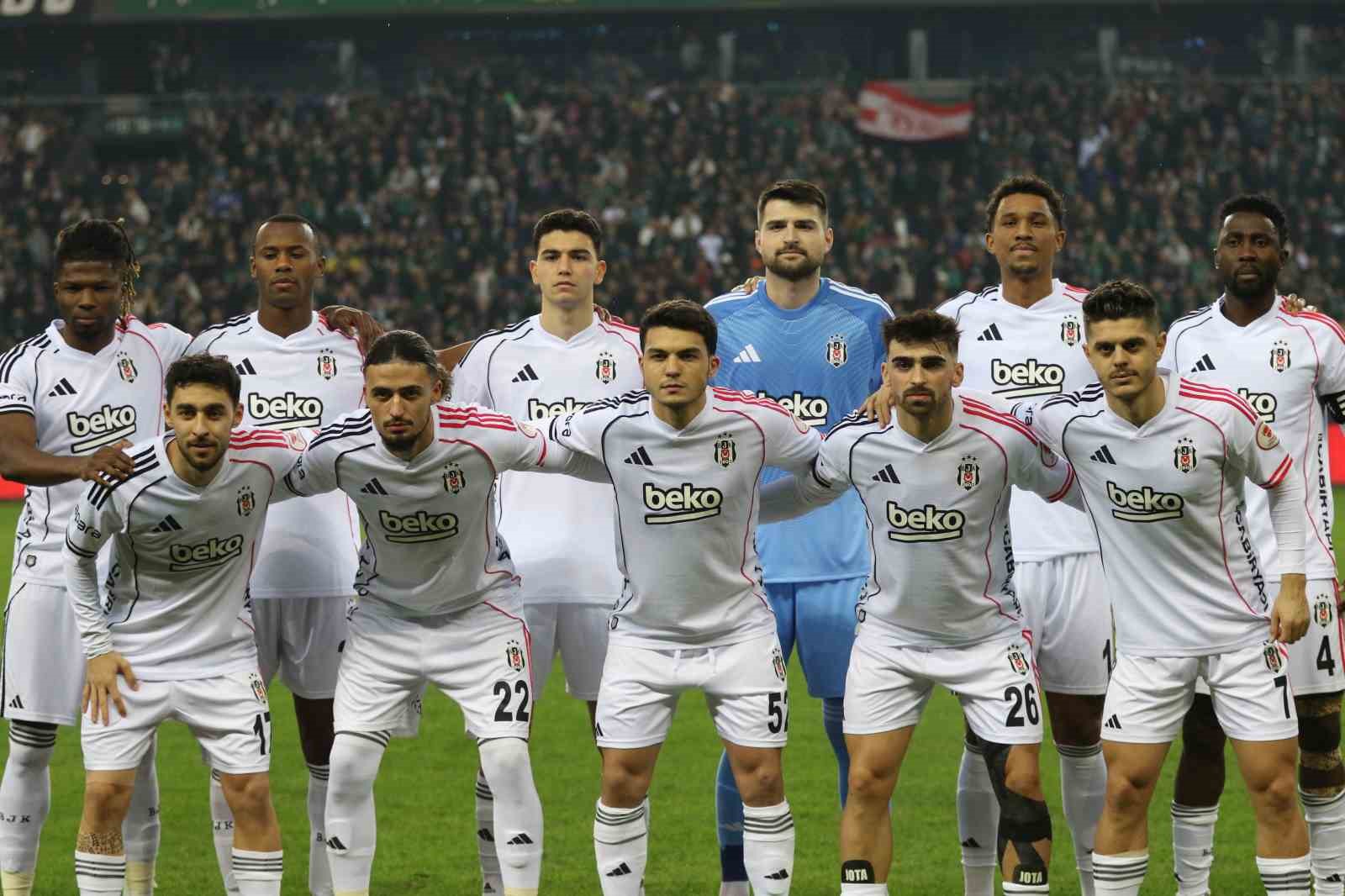 Ziraat Türkiye Kupası: Kocaelispor: 1 - Beşiktaş: 0 (Maç devam ediyor)
