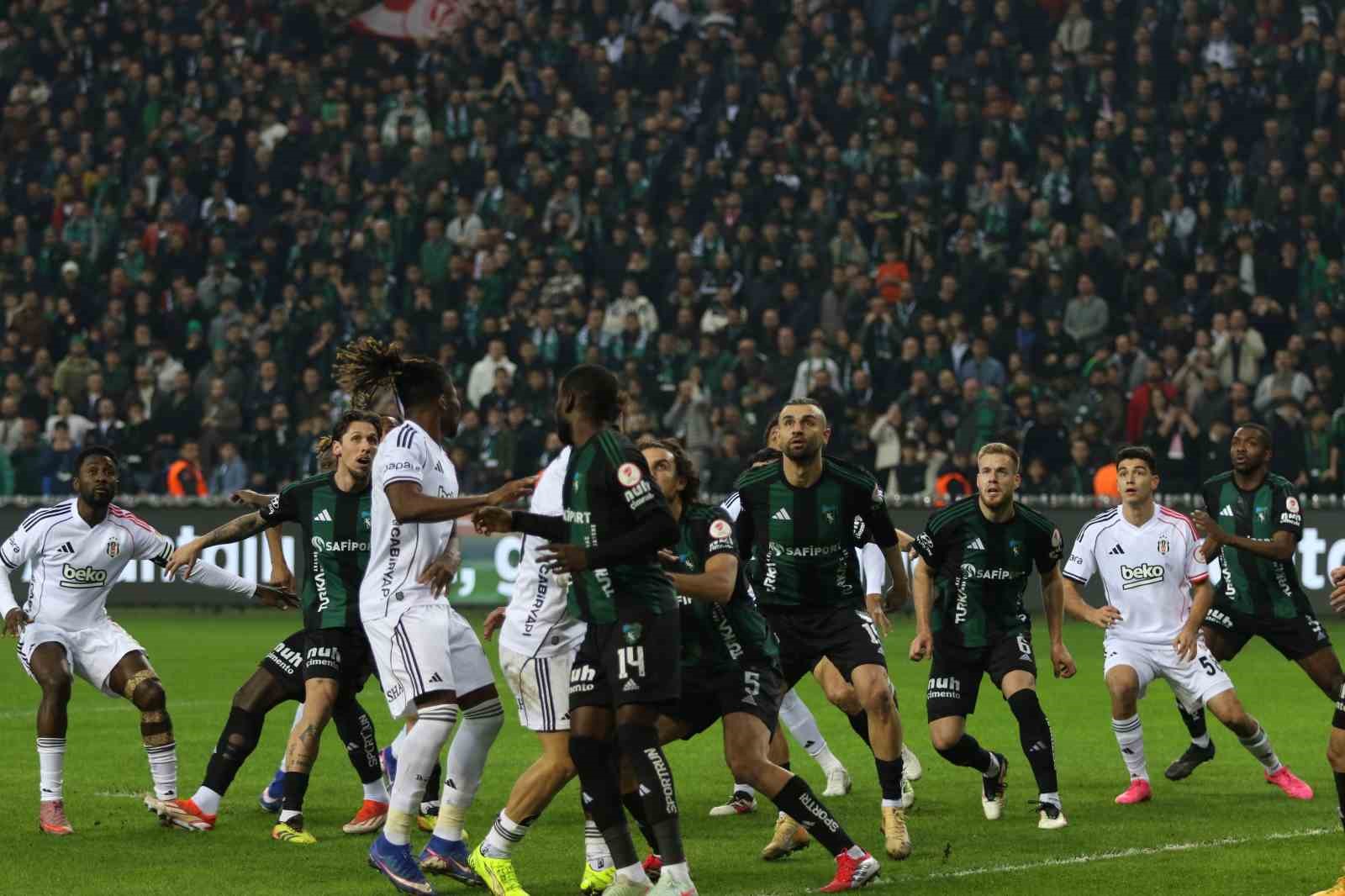 Ziraat Türkiye Kupası: Kocaelispor: 1 - Beşiktaş: 0 (Maç devam ediyor)
