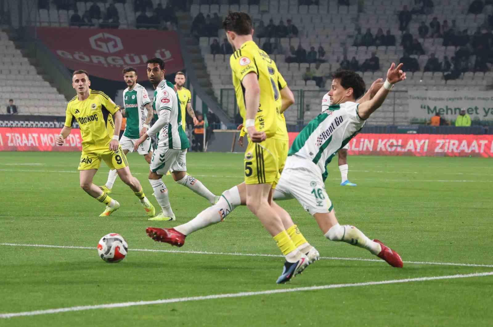 Ziraat Türkiye Kupası: Konyaspor: 0 - Fenerbahçe: 0 (İlk yarı)
