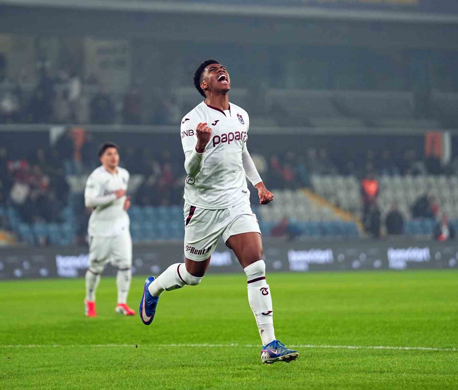Ziraat Türkiye Kupası: RAMS Başakşehir: 0 - Trabzonspor: 1 (Maç devam ediyor)
