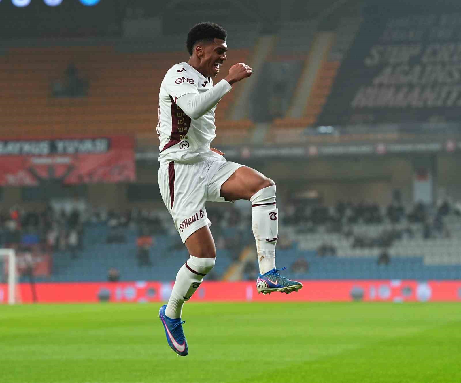 Ziraat Türkiye Kupası: RAMS Başakşehir: 0 - Trabzonspor: 1 (Maç devam ediyor)
