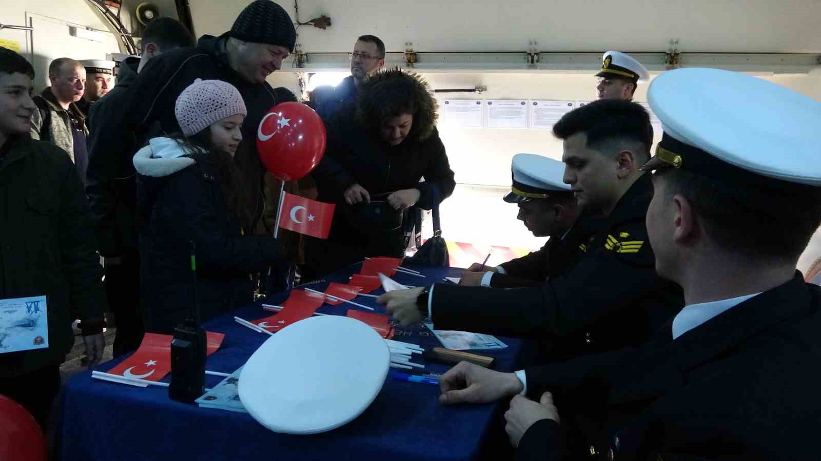 Ziyarete açılan TCG Heybeliada misafirlerini mest etti
