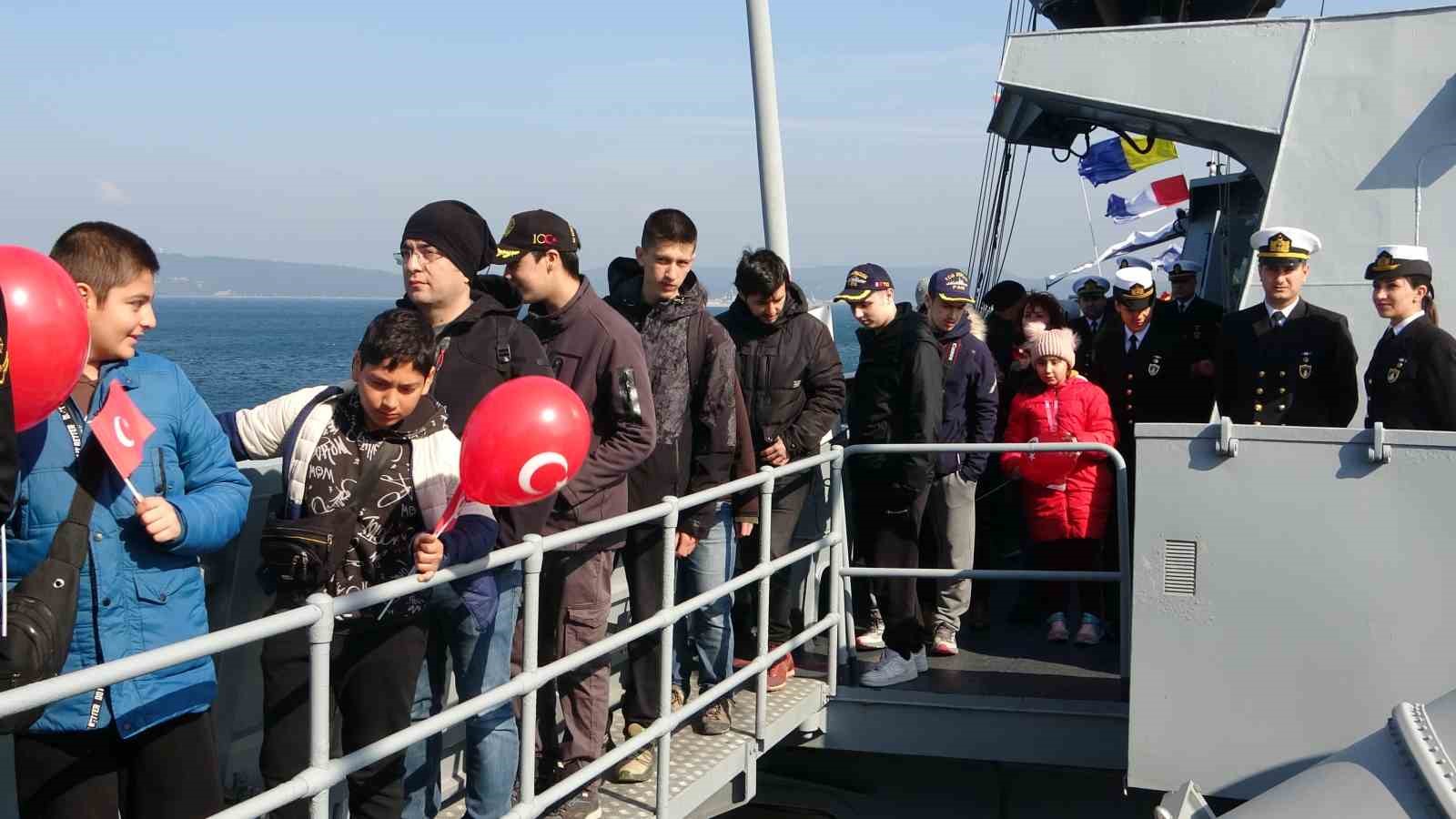 Ziyarete açılan TCG Heybeliada misafirlerini mest etti
