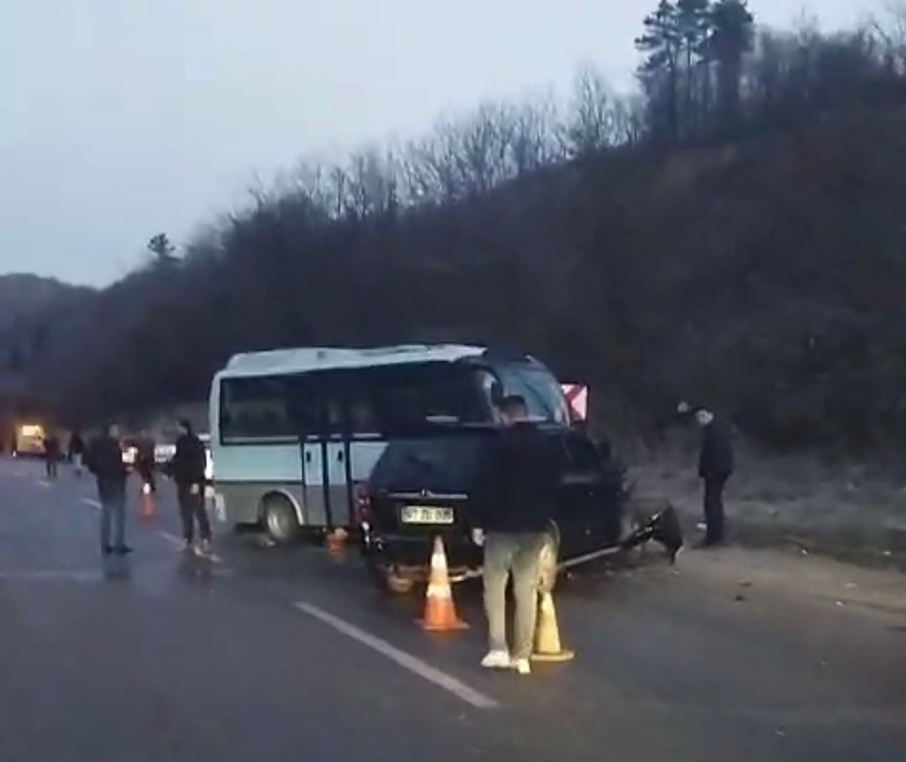 Zonguldak-Ankara yolunda buzlanma nedeniyle üç ayrı kaza: 10 yaralı
Zonguldak-Ankara yolunda buzlanma nedeniyle üç ayrı kaza: 10 yaralı
