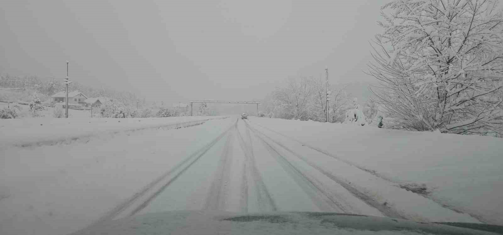 Zonguldak-Ankara yolunda trafik kilitlendi
