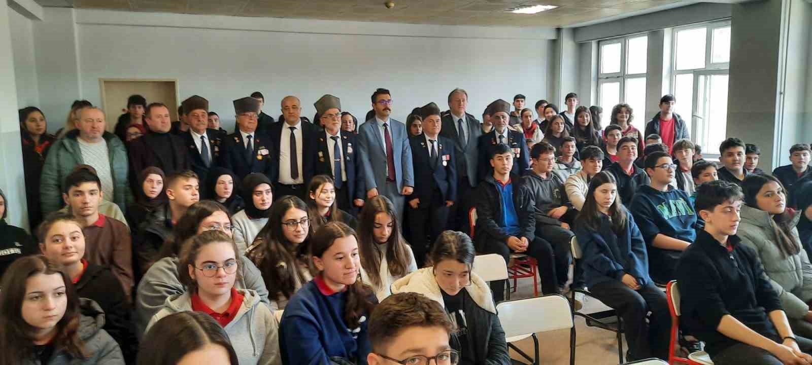 Zonguldaklı gaziler gençlerle buluştu
