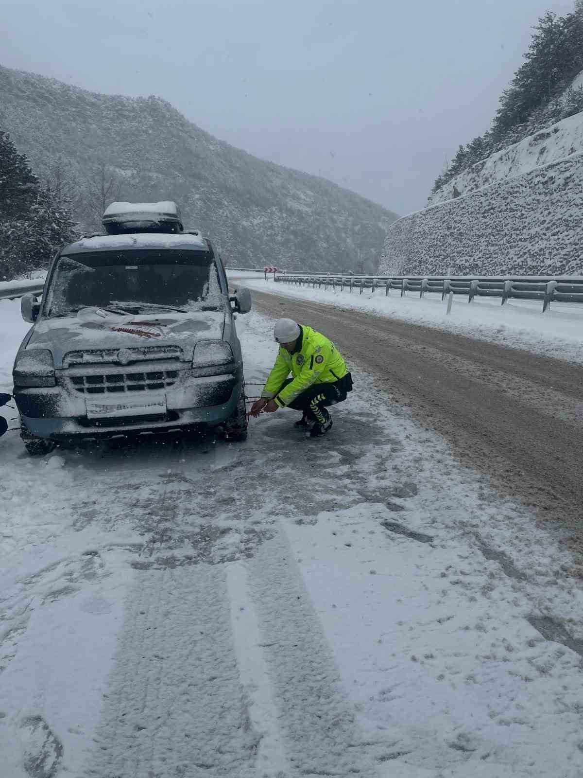 Zonguldak’ta 198 köy yolunu açmak için çalışmalar sürüyor
