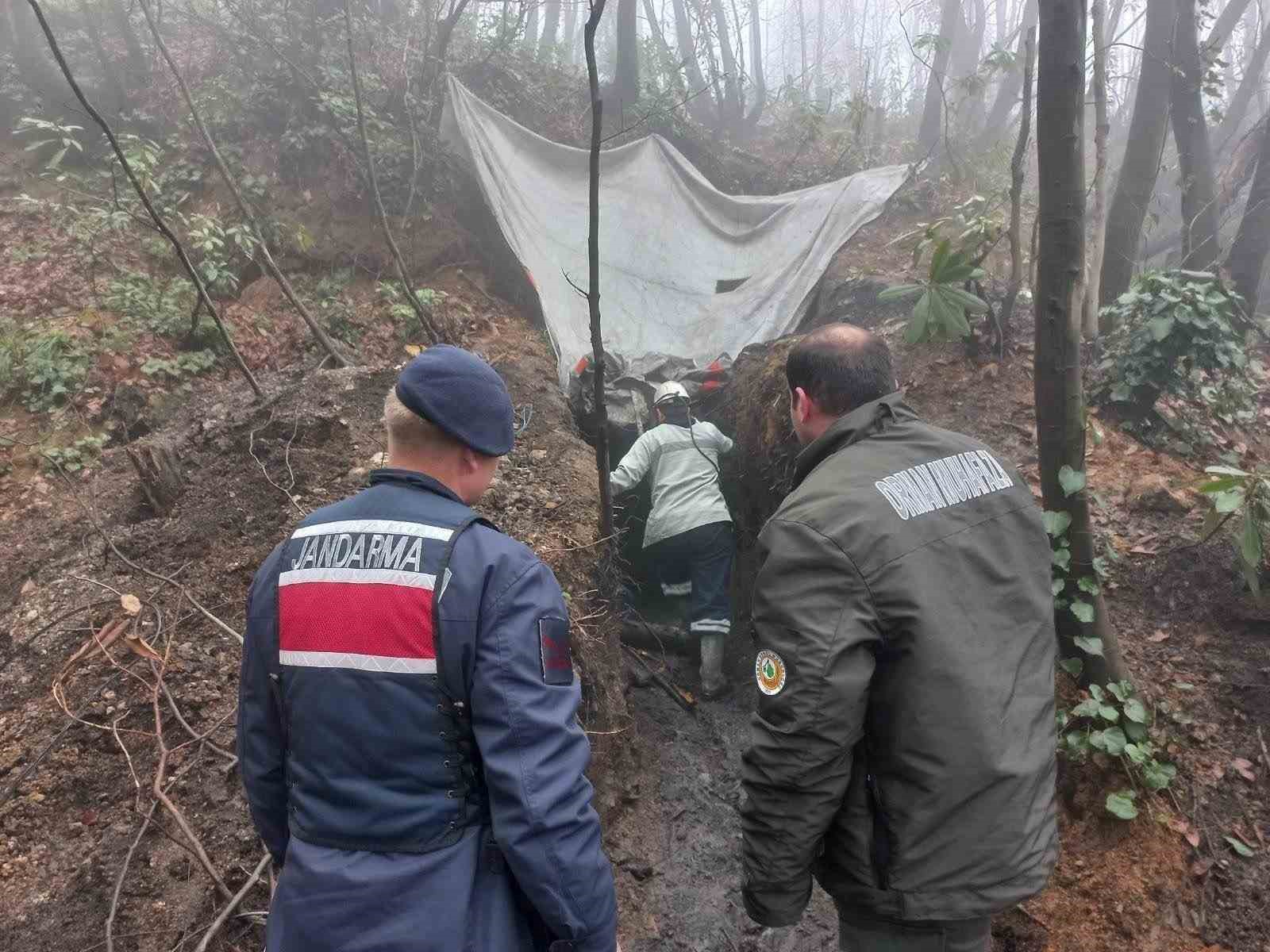 Zonguldak’ta 7 günde 5 ruhsatsız maden ocağı imha edildi
Zonguldak’ta 7 günde 5 ruhsatsız maden ocağı imha edildi