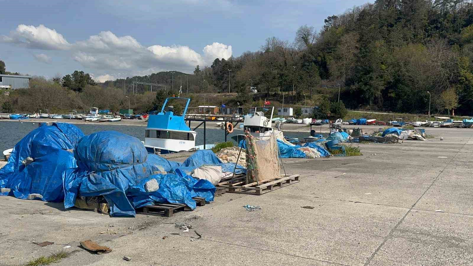 Zonguldak’ta balıkçılar limana demirledi, umutlar yeni sezona kaldı
