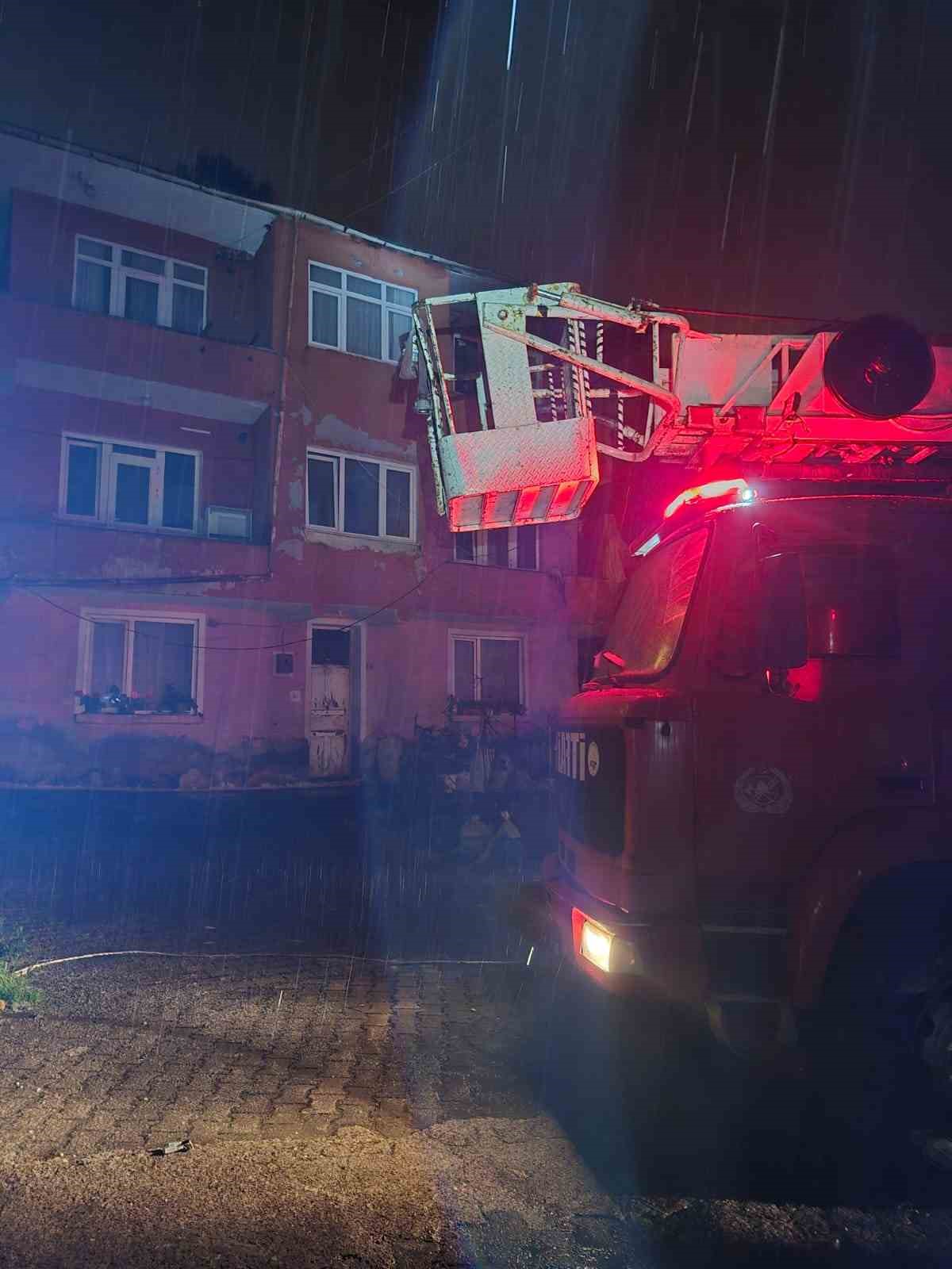 Zonguldak’ta korkutan yangın: İtfaiye ekipleri faciayı önledi
