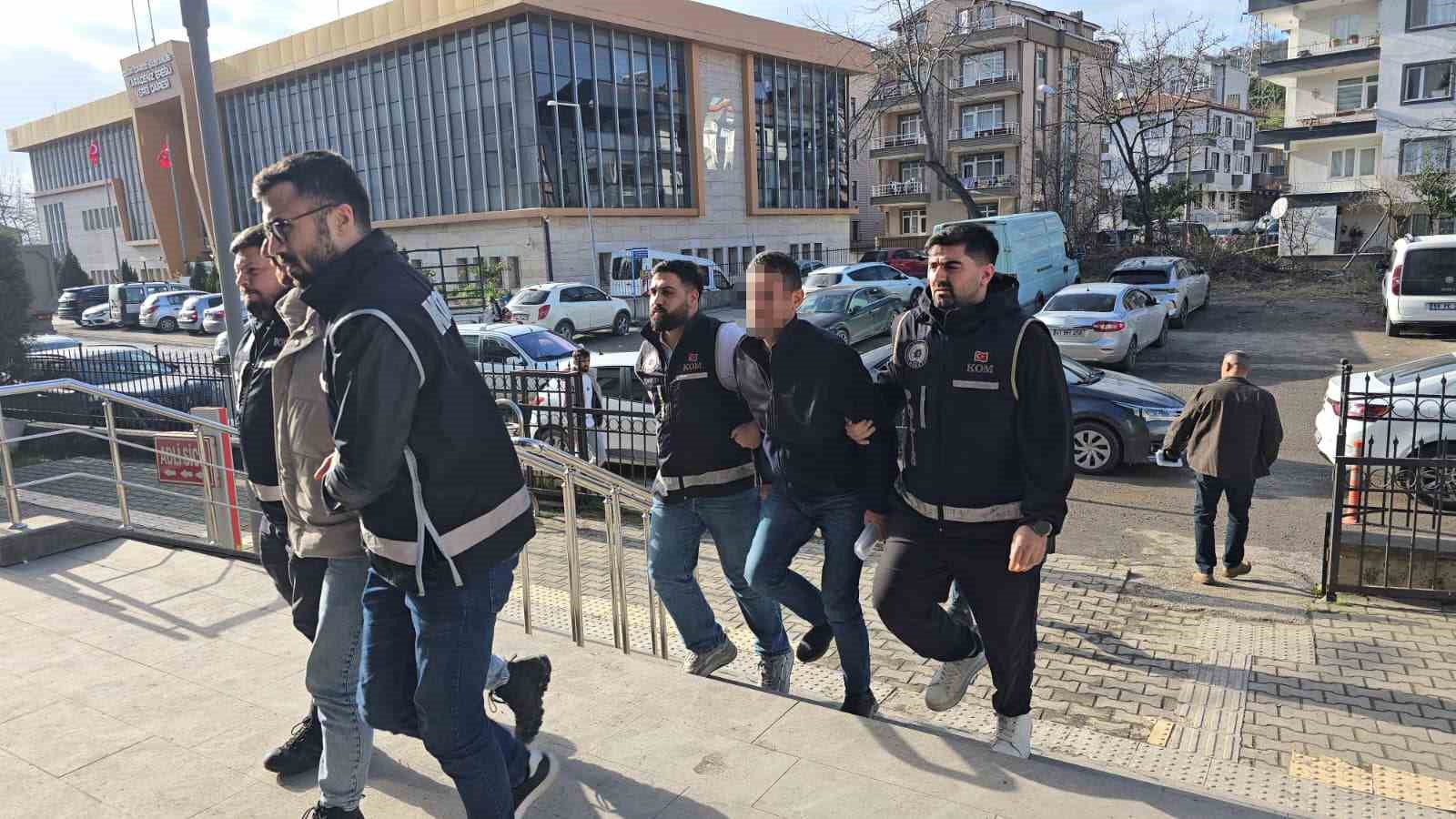 Zonguldak’ta tefecilik operasyonu: 2 şüpheli adliyeye sevk edildi

