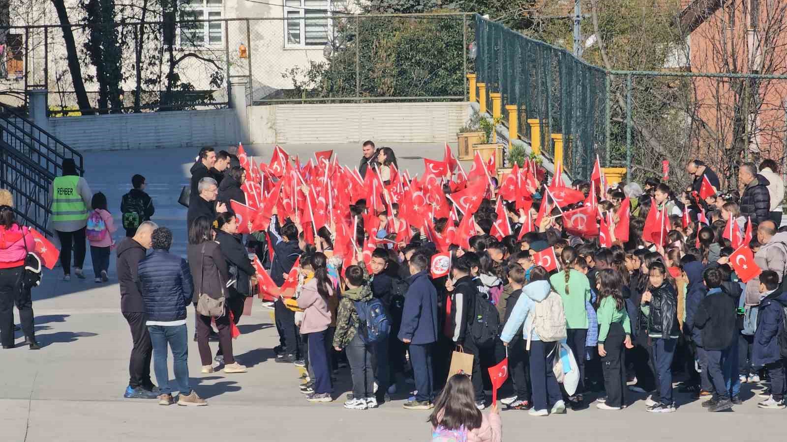 Zonguldak’taki okullarda polis nöbeti başladı
