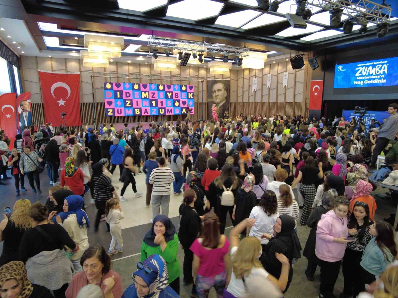 Zumba tutkunları Merkezefendi’de buluşacak
