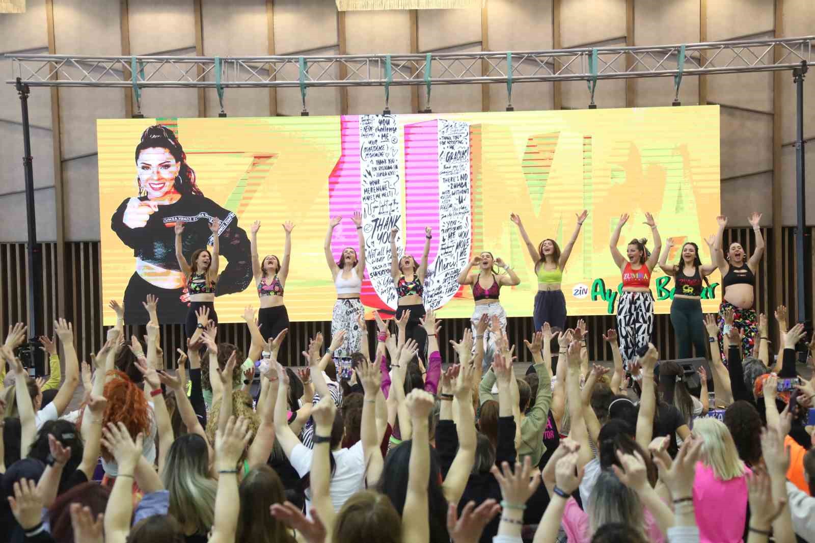 Zumba tutkunları Merkezefendi’de buluşacak

