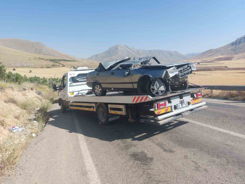 Elbistan'da Kontrolden Çıkan Araç Devrildi