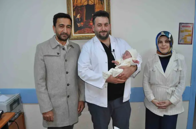 11 yıldır hasret çeken çift, abdominal serklaj ameliyatının ardından bebeklerine kavuştu
