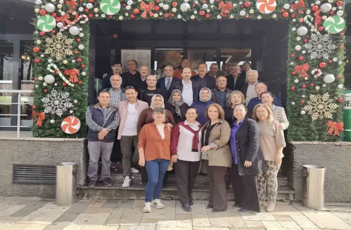 12 yıl sonra aynı sofrada buluştular
