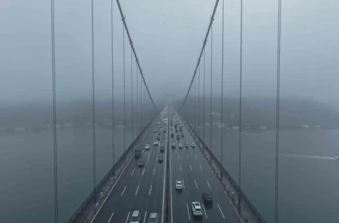 15 Temmuz Şehitler Köprüsü’nde havadan sis manzarası
