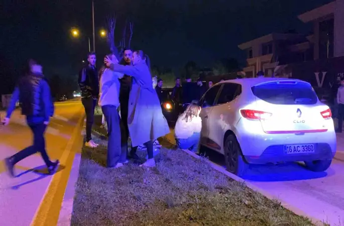 2 otomobilin çarpıştığı kazada 1 kişi yaralandı
