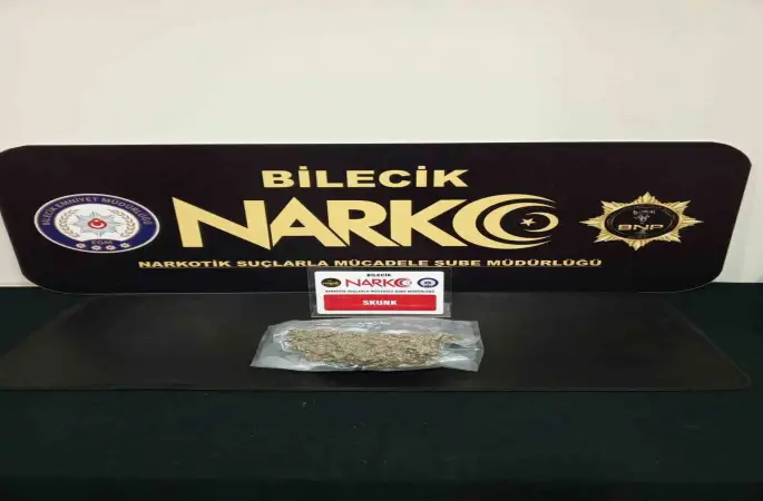 220 gram uyuşturucu maddeyi çadırın içine saklamışlar
