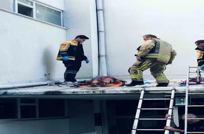 4 el silah sesi duyuldu, kadın kendini 6. kattan aşağı attı
