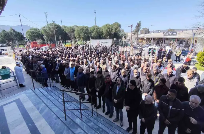 43 yıllık öğretmene hüzünlü veda
