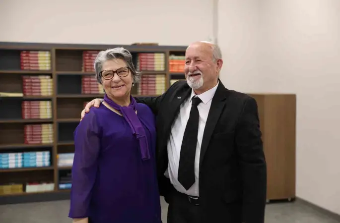 47 yıllık eşine Sevgililer Günü sürprizi yaptı
