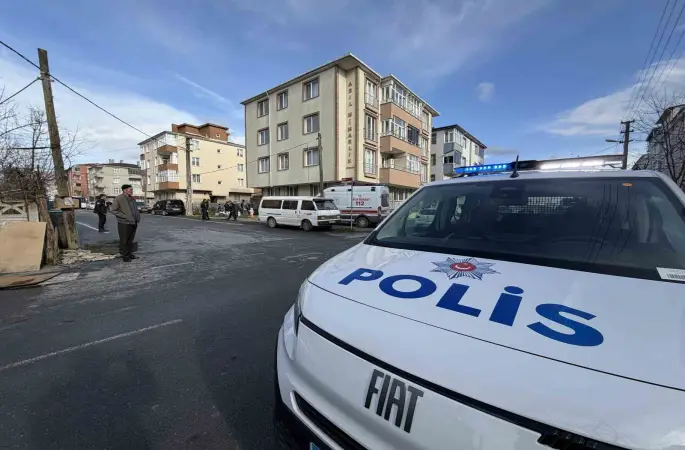 60 yaşındaki kadın evinde ölü bulundu
