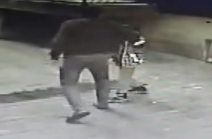 9 yaşındaki çocuğu darp eden şahıs kamerada
