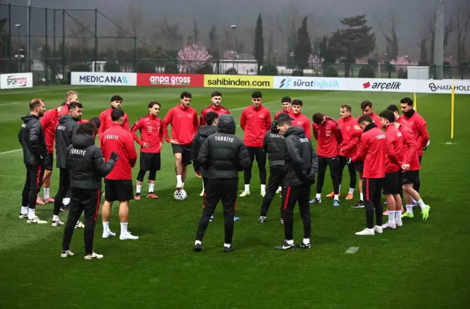 A Milli Futbol Takımı, Romanya maçı hazırlıklarını sürdürdü
