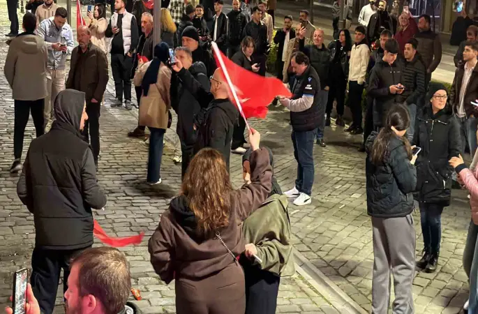 A Milli Futbol Takımı’nın, Dünya Kupası’na katılmaya hak kazanması Trabzon’da coşkuyla kutlandı
