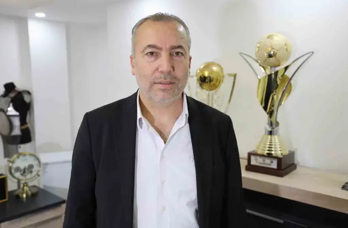 Adana Demirspor Başkanı Zeybek: "Bundan sonra bütün sorumluluk artık bu şehrindir"
