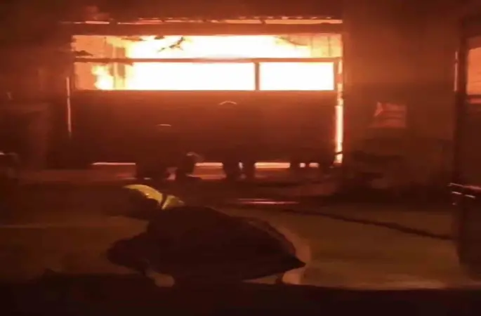 Adana’da mobilya atölyesinde yangın çıktı
