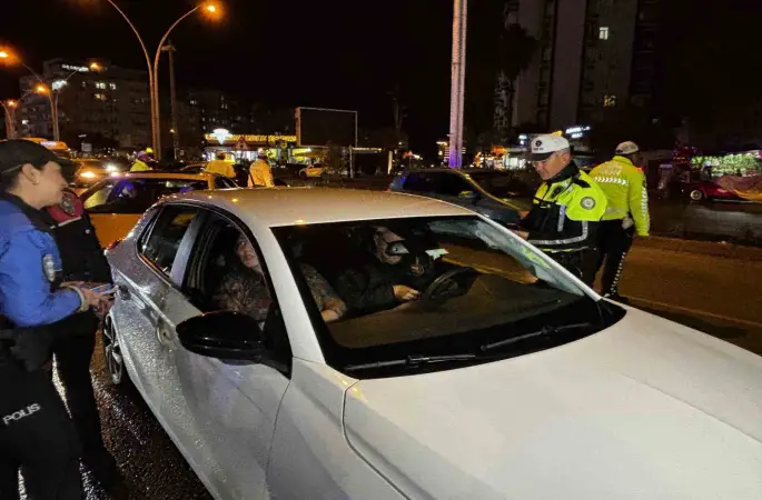 Adana’da "Yılbaşı Huzur ve Güven" uygulaması
