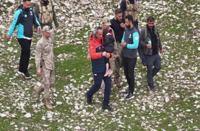 AFAD zamanla yarıştı: Siirt’te kaybolan 3 yaşındaki kız çocuğundan müjdeli haber
