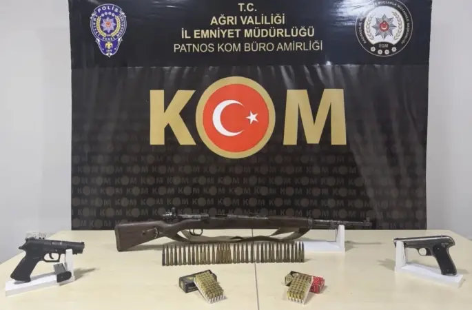 Ağrı’da kaçak sigara ve akaryakıt ele geçirildi
