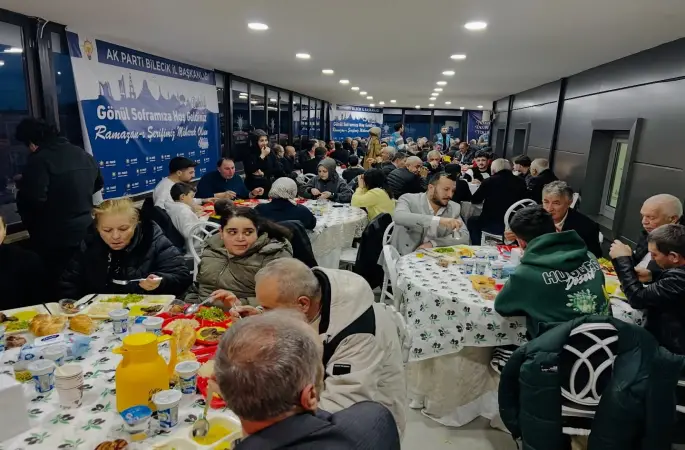 AK Parti Bilecik teşkilatı iftarda buluştu
