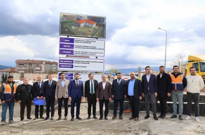 AK Parti heyeti Karabük’te eğitim ve yurt yatırımlarını inceledi
