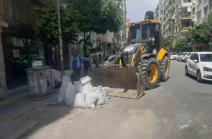 Akdeniz’de moloz ve atık seferberliği sürüyor
