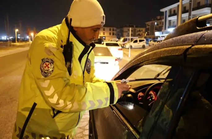 Aksaray’da trafik ekiplerinden alkol denetimi
