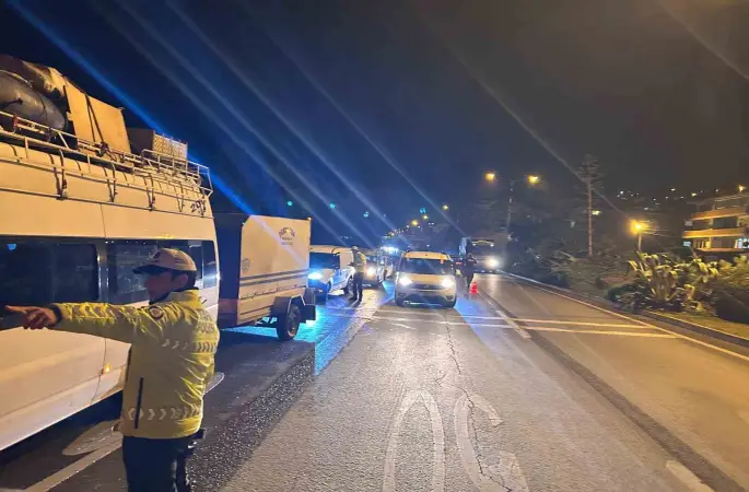 Alanya’da yeni yıl denetimlerinde 30 aranan şahıs yakalandı
