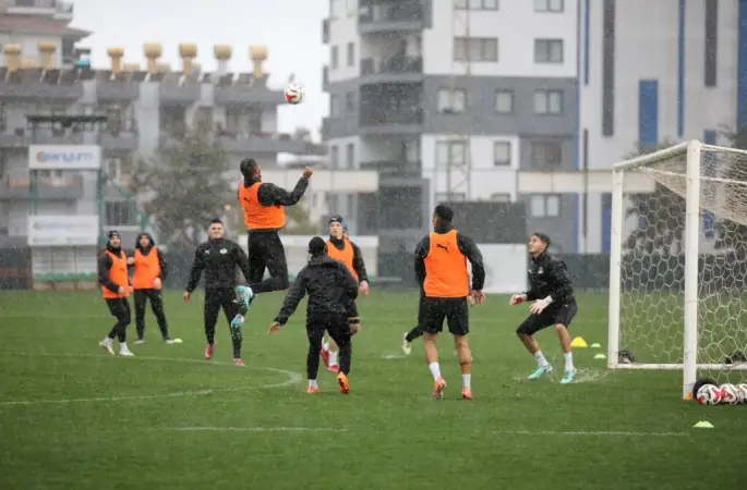 Alanyaspor, Konyaspor maçı hazırlıklarını tamamladı
